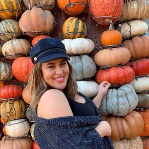 Meet your Posher, Laura